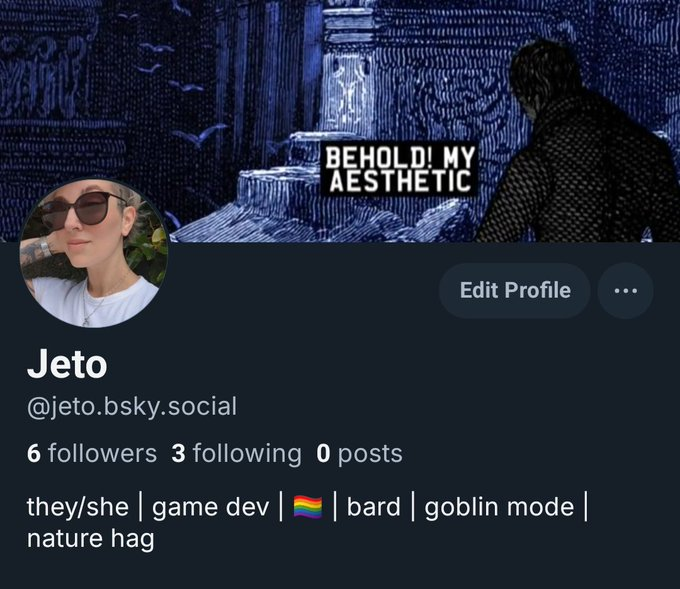 i'm now rarely on here.. so.. ta da (again)