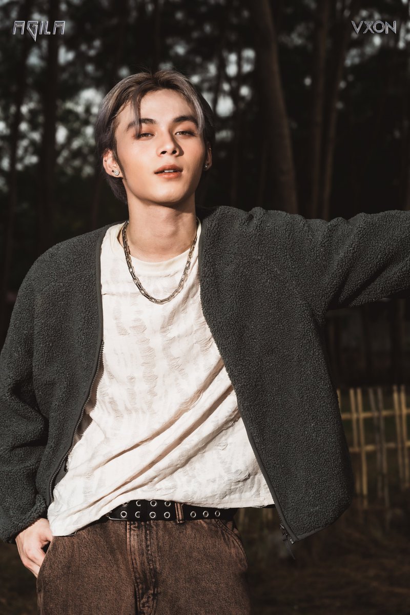 vxonofficial's tweet photo. 'AGILA' 🪽

VXON SINGLE RELEASE | 01.10.25

#VXON_PATRICK #VXON #VXON_AGILA #VXON_COMEBACK #PPOP https://t.co/w682WFqyGR