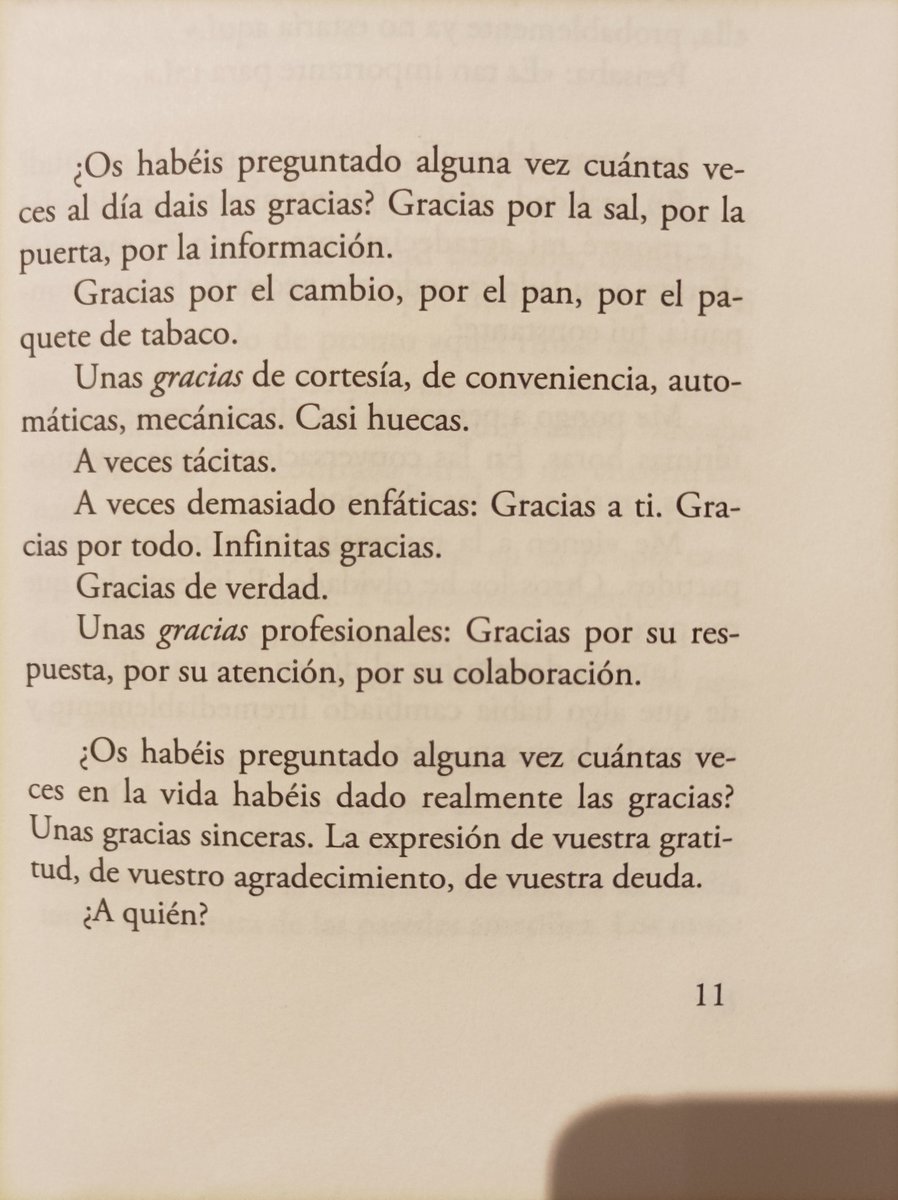Primer libro del año promete: "Las gratitudes" Delphine de Vigan. Me encanta cómo escribe esta mujer.
#LibrosRecomendados #FelizLunesATodos #FelicesReyes