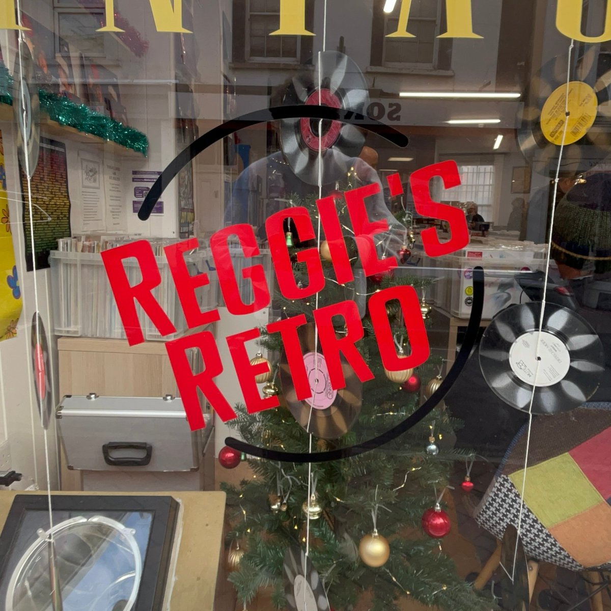 RSDUK's tweet photo. Calling all cool cats! Get to know all about @reggiesretro  🕶️🌈 Check out our interview with owner Sharon Holloway now https://t.co/rXePPSErEo https://t.co/1BUDH1HbX7