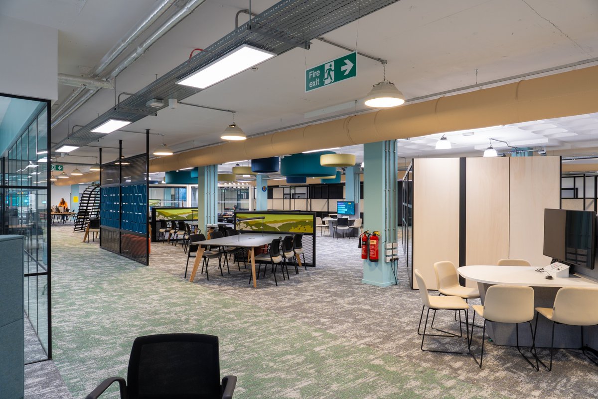 rocheav73's tweet photo. ๐ธ๐ธ @UniofBradford Student Library #ProjectPics Part 1: 22 student collaboration stations featuring...
๐บ @myClevertouch #CleverLive CM series
๐ฎ @Extron control & distribution
๐ @WolfVision_EU #Cynap wireless collaboration
๐ @DalenTOPTEC Juno presentation stations
#avtweeps https://t.co/Pf9dzfGAsY
