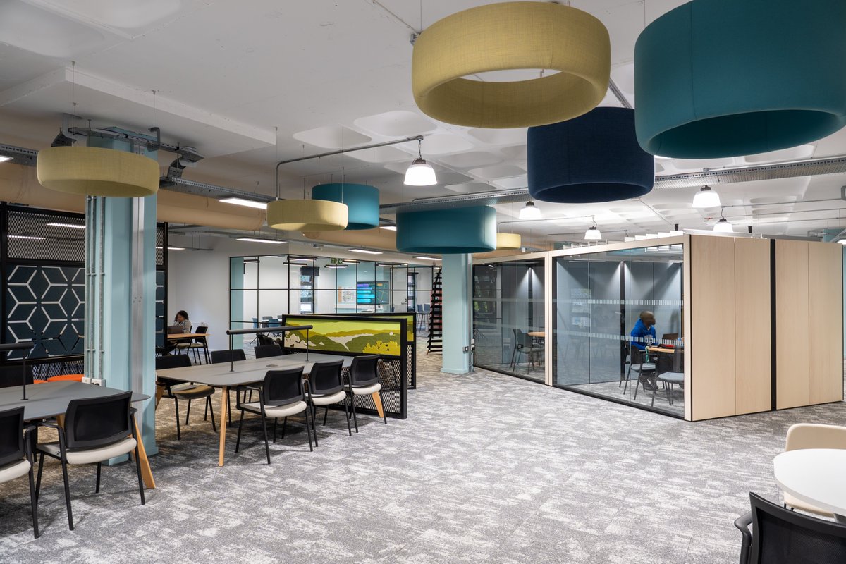 📸📸 <a href="/UniofBradford/">University of Bradford</a> Student Library #ProjectPics Part 1: 22 student collaboration stations featuring...

📺 <a href="/myClevertouch/">Clevertouch</a> #CleverLive CM series
🎮 <a href="/Extron/">Extron</a> control &amp; distribution
🛜 <a href="/WolfVision_EU/">WolfVision Worldwide</a> #Cynap wireless collaboration
💚 <a href="/DalenTOPTEC/">TOP-TEC</a> Juno presentation stations

#avtweeps