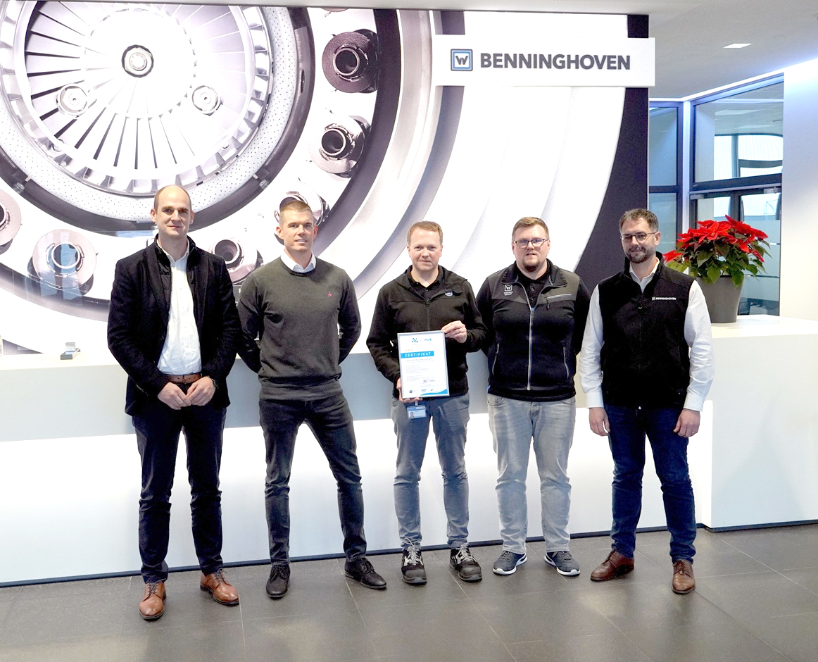 BENNINGHOVEN, führend in der Entwicklung von Asphaltmischanlagen, hat als EduHub-Partner erfolgreich die Zertifizierung abgeschlossen!💪🏼
Erfahre mehr über das Unternehmen und aktuelle Stellenangebote: shorturl.at/Fh9Rn 
#EduHUBTrier #BENNINGHOVEN #wittlich #WirtgenGroup