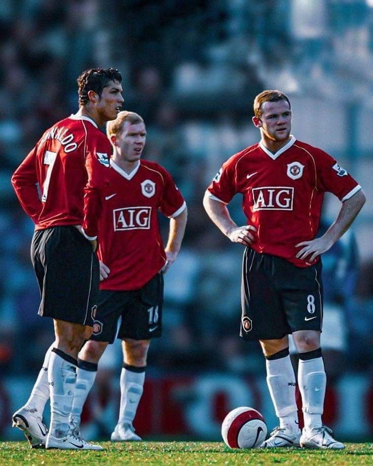 GOALRADAR_'s tweet photo. Once upon a time at Manchester United https://t.co/LXuytcgEDj
