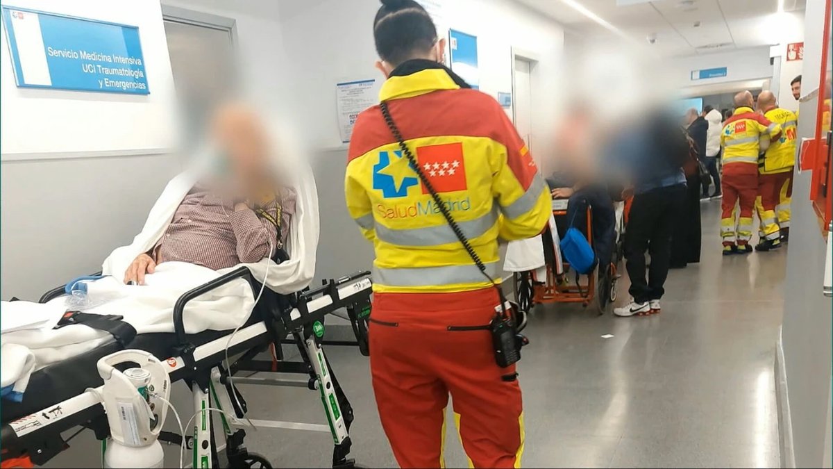 VecinasSanidad's tweet photo. 🆘 ¡URGENCIAS SIN MÉDICOS!

❌ Ayer no había médicas/os en las urgencias extrahospitalarias de #Madrid en ⬇️

🌆 Barajas, Carabanchel, Chamberí, Fuencarral, Hortaleza, Latina, Moratalaz, Puente de Vallecas, Salamanca, Usera-Orcasitas, Villaverde.

🏡 Alcalá de Henares, Alcorcón, Aranjuez, Collado Villalba Estación, Colmenar Viejo, Coslada, El Escorial, Fuenlabrada, Getafe, Griñón, Las Rozas de Madrid, Leganés, Majadahonda, Manzanares el Real, Móstoles, Navalcarnero, Parla, Perales del Río, Pinto, Rivas Vaciamadrid, San Fernando de Henares, Torrejón de Ardoz, Torrelaguna, Valdemoro Velilla de San Antonio...

🍻 Fuentes de @ComunidadMadrid nos confirman que prometieron cañas, no sanitarias/os.

🔗 Reclama aquí 👉🏽 https://t.co/vdvMg0Bk6d
#SanidadPública #ReclamaTuSanidad