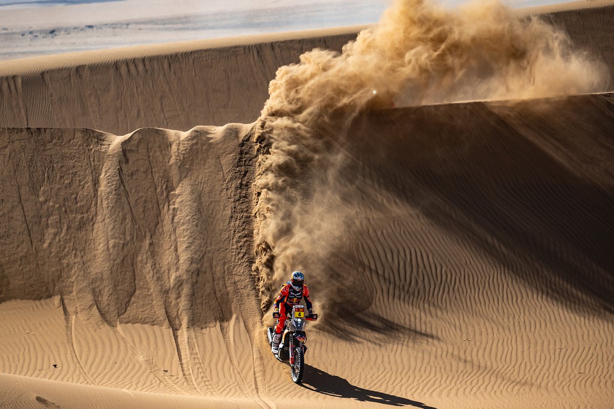Dakar: Daniel Sanders, P1 en la Etapa 2a

prokitespain.com/index.php/moto…

#Dakar25 #DanielSanders #EdgarCanet #RedBull #KTMFactoryRacing #KTM #LucianoBenavides #KTM450RALLY #KevinBenavides #Etapa2a  #EmptyQuarter #ArabiaSaudí