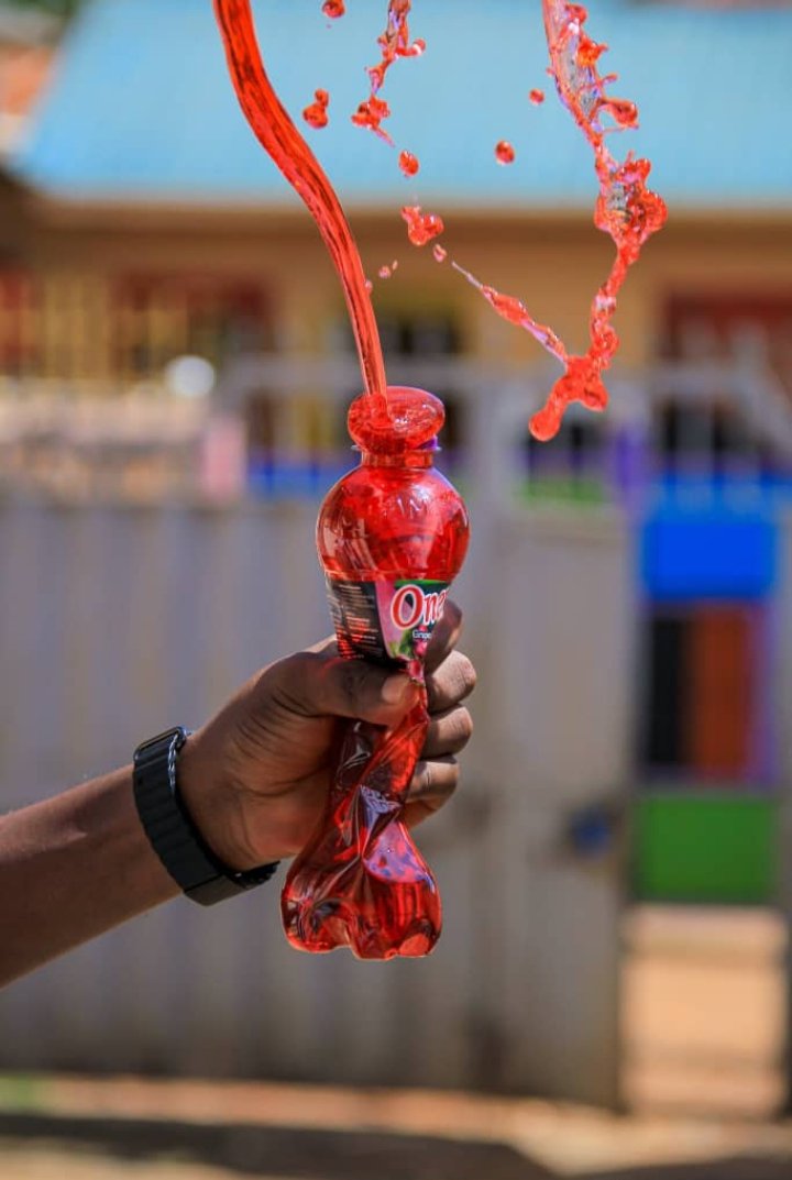 BridgetCristab1's tweet image. Make your afternoon feel special with strawberry 🍓 Oner fruit Juice @OnerJuiceUg