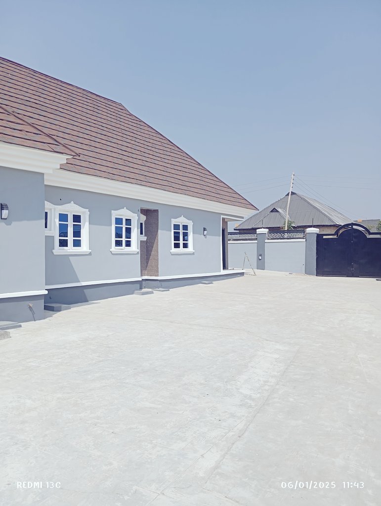 HoloCompanies's tweet image. ALMOST THERE!
We're excited to share the progress of our latest residential electrical wiring and lighting project! Our experts have worked tirelessly to deliver a safe, efficient, and beautifully lit home. Stay tuned. #ElectricalWiring #LightFittings @InsideOsogbo 09049316526