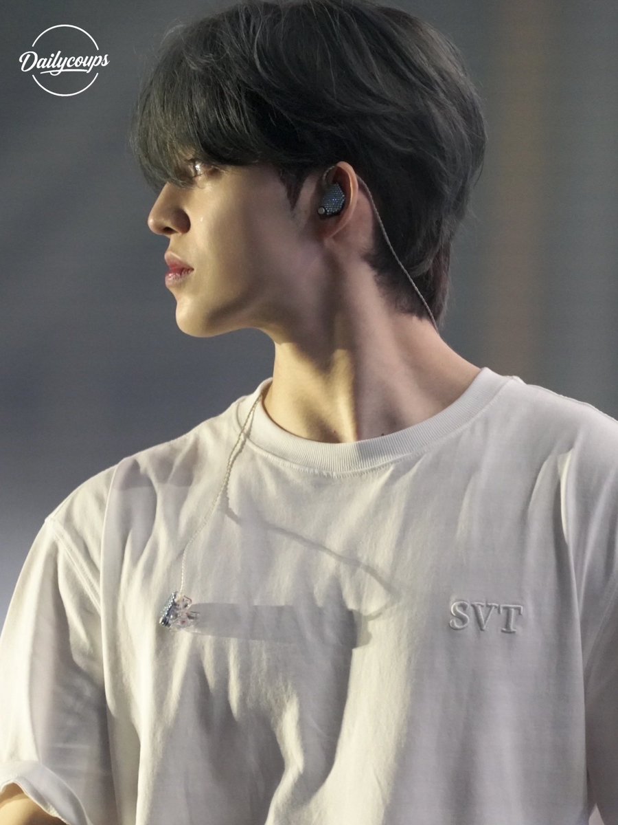 His side profile is killing me
