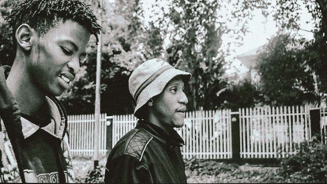 WelaGulwa_'s tweet photo. My first soiree into movie making was about 2 years ago now. I'm happy that I finally got up and did it and didn't just keep dreaming about it. I actually had something to say so it was great to express it through a short film.
#filmmaking #shortfilm #moviemakingmagic #netflixsa https://t.co/fRdLH13gtZ