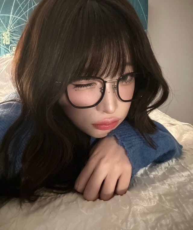 billliestagram's tweet photo. 241228 runa._.roon instagram update

"ﾒｶﾞﾈ⋆｡˚ ☁︎ ˚｡⋆｡"

#HARUNA #하루나 https://t.co/G9HT9yJcZ4