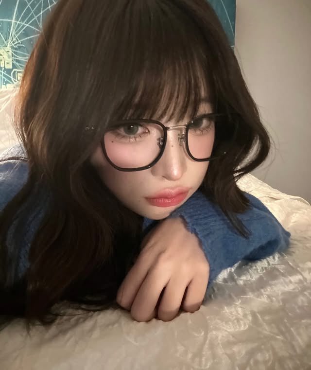 billliestagram's tweet photo. 241228 runa._.roon instagram update

"ﾒｶﾞﾈ⋆｡˚ ☁︎ ˚｡⋆｡"

#HARUNA #하루나 https://t.co/G9HT9yJcZ4