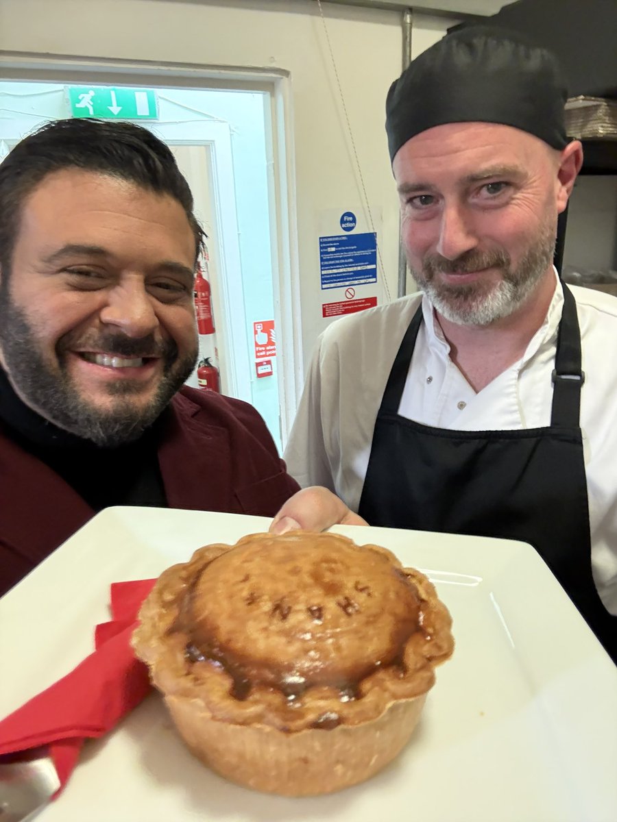 Adam Richman tweet media