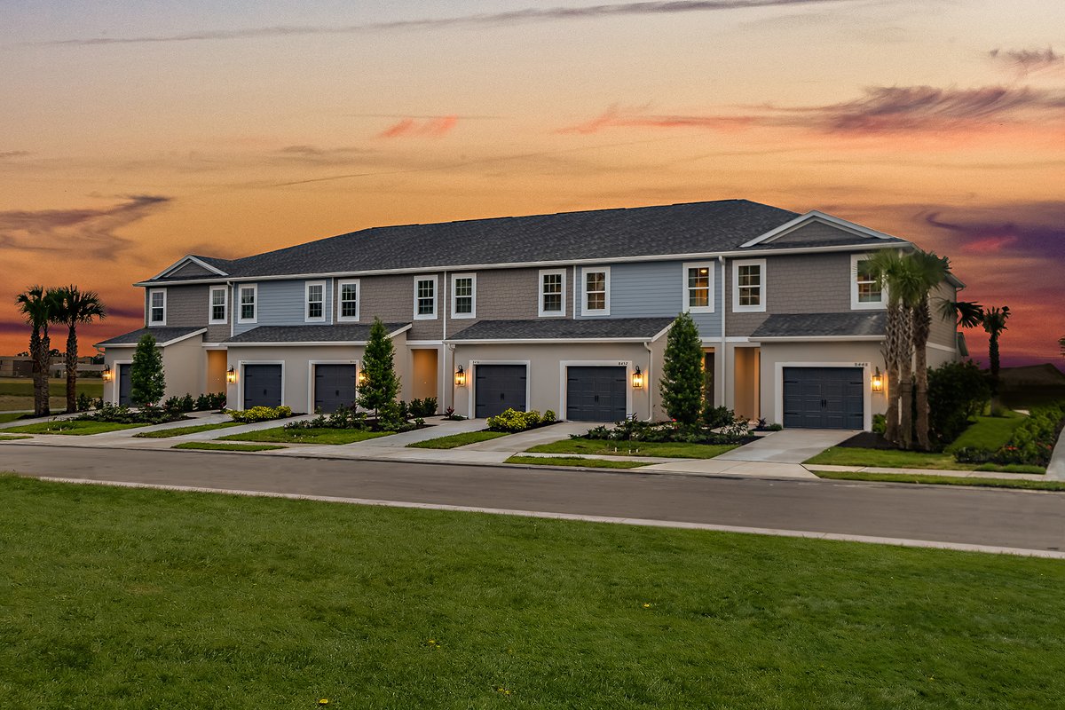 In case you missed it: our townhome designs are now available at Grand Park in Sarasota! 🏡 Starting in the mid-$300s, these homes offer plenty of space, access to fantastic community amenities, and the perfect location. Schedule a tour at loom.ly/0MK9HII!