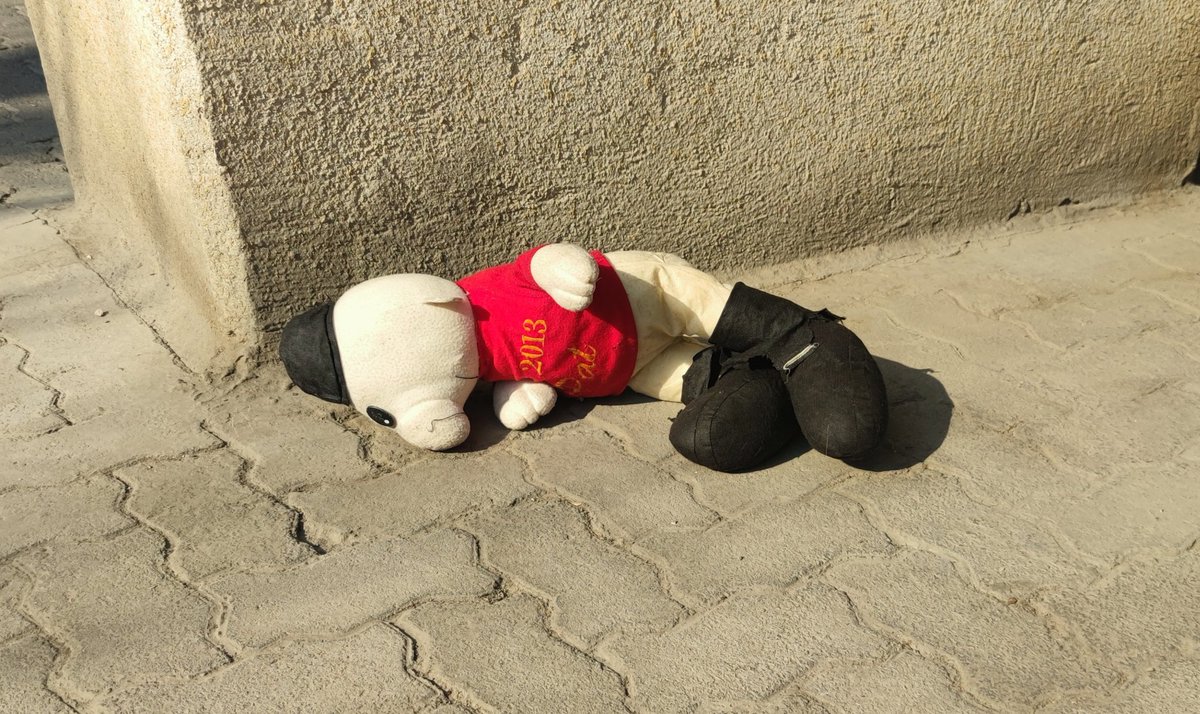 منم همینطور عروسک جان،
منم همینطور...