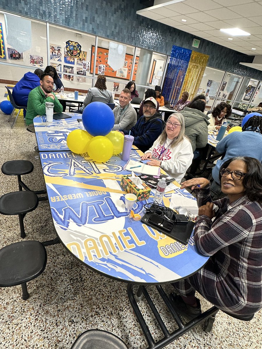 Daniel Webster Elementary tweet media