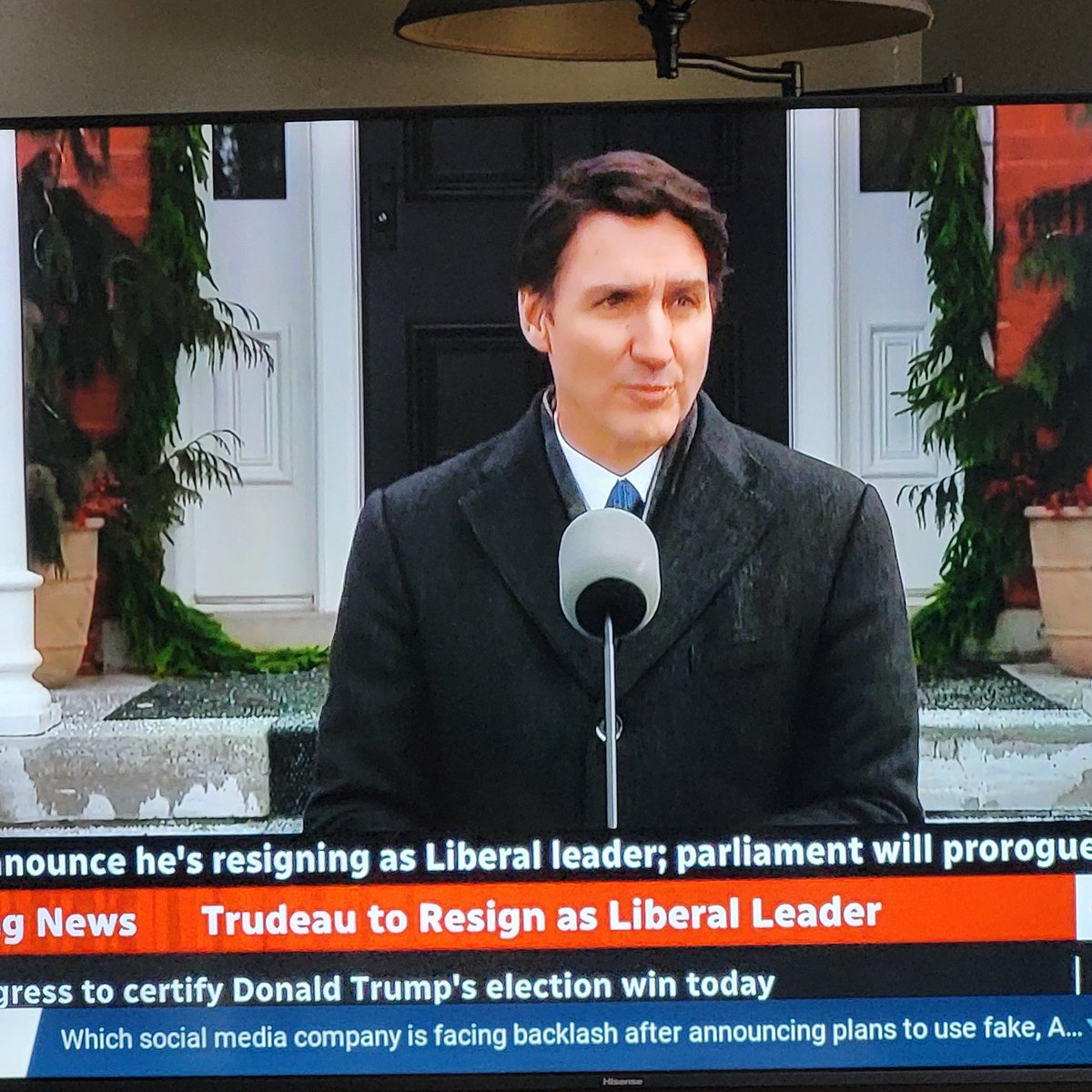 Aawwww... he's starting to cry.. FUCK OFF YOU TRAITOR.