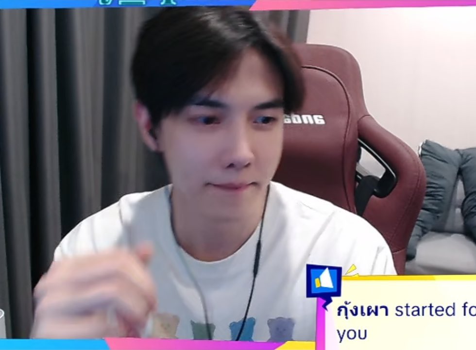 ขอโทษนะ ทรงนี้คือตัวท้อปยุค msn มาก แล้วมุมกล้องโทนสีถูกต้องเว้อ!! คือถ้าเป็น hi5 พี่แกต้องติดท้อปตรงกลางเท่านั้น หล่อติดดาว เว็บ dek-d ต้องมีพี่อยู่ทุกกระทู้ หล่อสัดเลย ขอโทษที่หยาบ แต่หล่อสัดจริงๆ ฮืออ 🥺

#แม็กกี้รชต #maxky_rp