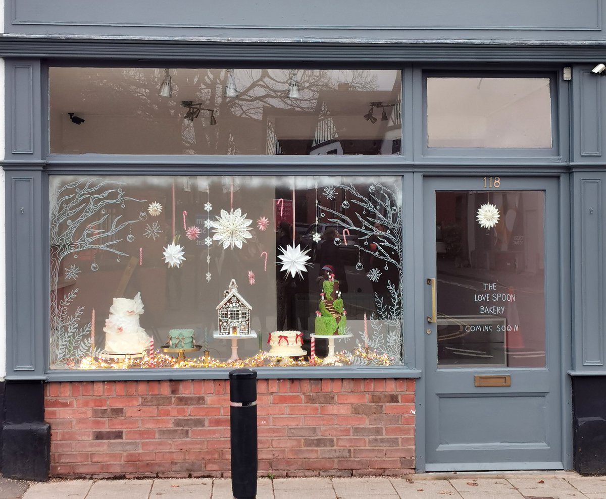Stuart Dunn Sport&PR (@sdsportandpr) on Twitter photo A Shropshire baker is to open her first cake shop in Shrewsbury.
Annie Davies, owner of The Sugar Cart Cakes, is launching The Love Spoon Bakery at 118 Longden Coleham.
<a href="/TSR_Surveyors/">Towler Shaw Roberts</a> handled the letting of the premises.
You can read more here ⤵️
insidermedia.com/news/midlands/… A Shropshire baker is to open her first cake shop in Shrewsbury.
Annie Davies, owner of The Sugar Cart Cakes, is launching The Love Spoon Bakery at 118 Longden Coleham.
<a href="/TSR_Surveyors/">Towler Shaw Roberts</a> handled the letting of the premises.
You can read more here ⤵️
insidermedia.com/news/midlands/…