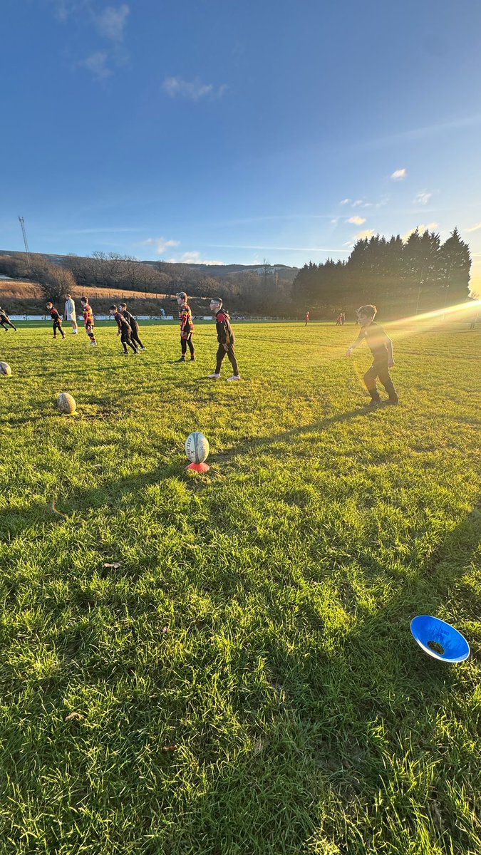 stefan andrews (@stefanandrews14) on Twitter photo 💥Xmas WRU Fit Fed Fun camp💥
<a href="/WRU_Community/">WRU Community - Wrth galon y genedl</a> 🤝 <a href="/CommunityOsprey/">Ospreys in the Community</a>
A fantastic day in <a href="/SevenSistersRFC/">Seven Sisters RFC</a> for the WRU Fit Fed Fun camp 🙏
Rugby activities ✅
Full Christmas dinner✅
Christmas present ✅
Thank you so much to <a href="/carolynharris24/">Carolyn Harris</a> once again for the food and treats 👏 💥Xmas WRU Fit Fed Fun camp💥
<a href="/WRU_Community/">WRU Community - Wrth galon y genedl</a> 🤝 <a href="/CommunityOsprey/">Ospreys in the Community</a>
A fantastic day in <a href="/SevenSistersRFC/">Seven Sisters RFC</a> for the WRU Fit Fed Fun camp 🙏
Rugby activities ✅
Full Christmas dinner✅
Christmas present ✅
Thank you so much to <a href="/carolynharris24/">Carolyn Harris</a> once again for the food and treats 👏