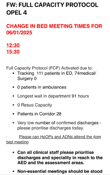 ShaunLintern's tweet image. 🚨 While Govt talks about elective waiting times, remember thousands are experiencing truly awful emergency care right now. Below is from Royal Liverpool Hospital today - it has activated &quot;full capacity&quot; alert - longest wait for a bed in A&amp;amp;E is 91 hours!! 28 patients on corridor