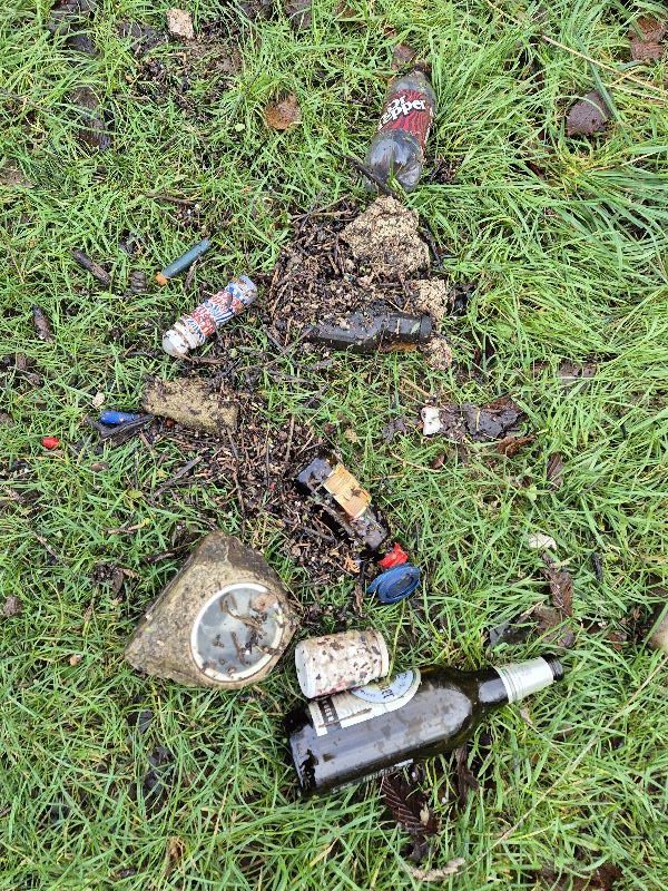 BBullrushes's tweet photo. We were lucky to escape the flooding seen in other parts of the country. Our #Thulston brook was very high today: perfect conditions for 🎣 A full bag of #plastic &amp; glass bottles, 4 dog 🥎, nerf bullets &amp; polystyrene. #LoveWhereYouLive @CanalRiverTrust @KeepBritainTidy https://t.co/FWZAZvVzOd