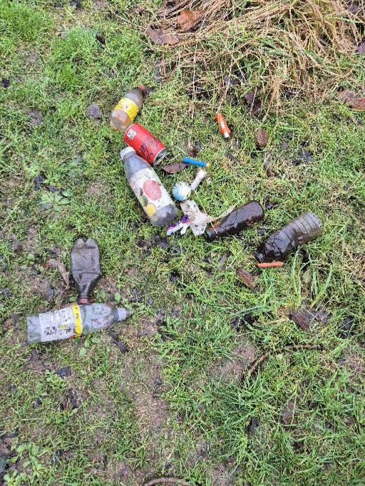 BBullrushes's tweet photo. We were lucky to escape the flooding seen in other parts of the country. Our #Thulston brook was very high today: perfect conditions for 🎣 A full bag of #plastic &amp; glass bottles, 4 dog 🥎, nerf bullets &amp; polystyrene. #LoveWhereYouLive @CanalRiverTrust @KeepBritainTidy https://t.co/FWZAZvVzOd