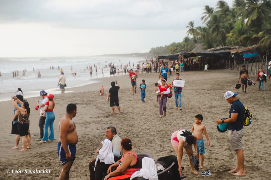 adiarionic's tweet photo. ☀️ León, el destino perfecto para vacacionar 🌊✨  

Las hermosas playas del departamento de #León fueron protagonistas estas vacaciones de Año Nuevo.✨️

#Nicaragua 
#leonnicaragua  
#solplayayarena
#NicaraguaLinda  
#VacacionesPerfectas https://t.co/ZUxflVFsht