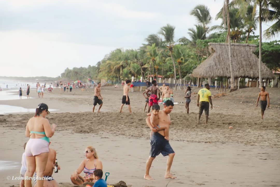 adiarionic's tweet photo. ☀️ León, el destino perfecto para vacacionar 🌊✨  

Las hermosas playas del departamento de #León fueron protagonistas estas vacaciones de Año Nuevo.✨️

#Nicaragua 
#leonnicaragua  
#solplayayarena
#NicaraguaLinda  
#VacacionesPerfectas https://t.co/ZUxflVFsht