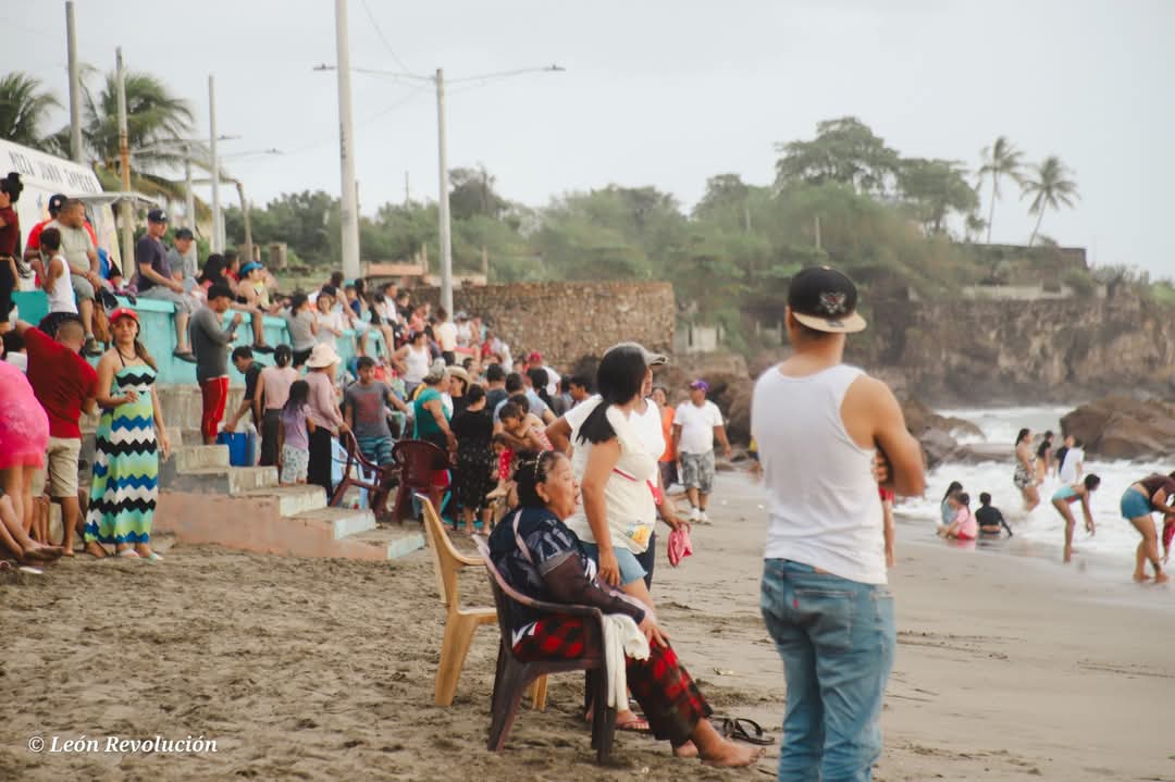 adiarionic's tweet photo. ☀️ León, el destino perfecto para vacacionar 🌊✨  

Las hermosas playas del departamento de #León fueron protagonistas estas vacaciones de Año Nuevo.✨️

#Nicaragua 
#leonnicaragua  
#solplayayarena
#NicaraguaLinda  
#VacacionesPerfectas https://t.co/ZUxflVFsht