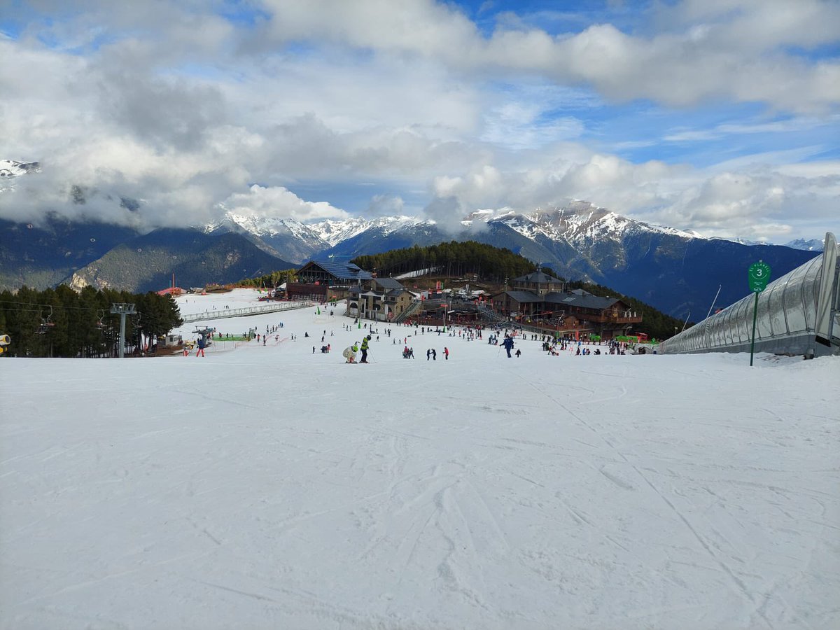 Rushden Academy tweet media