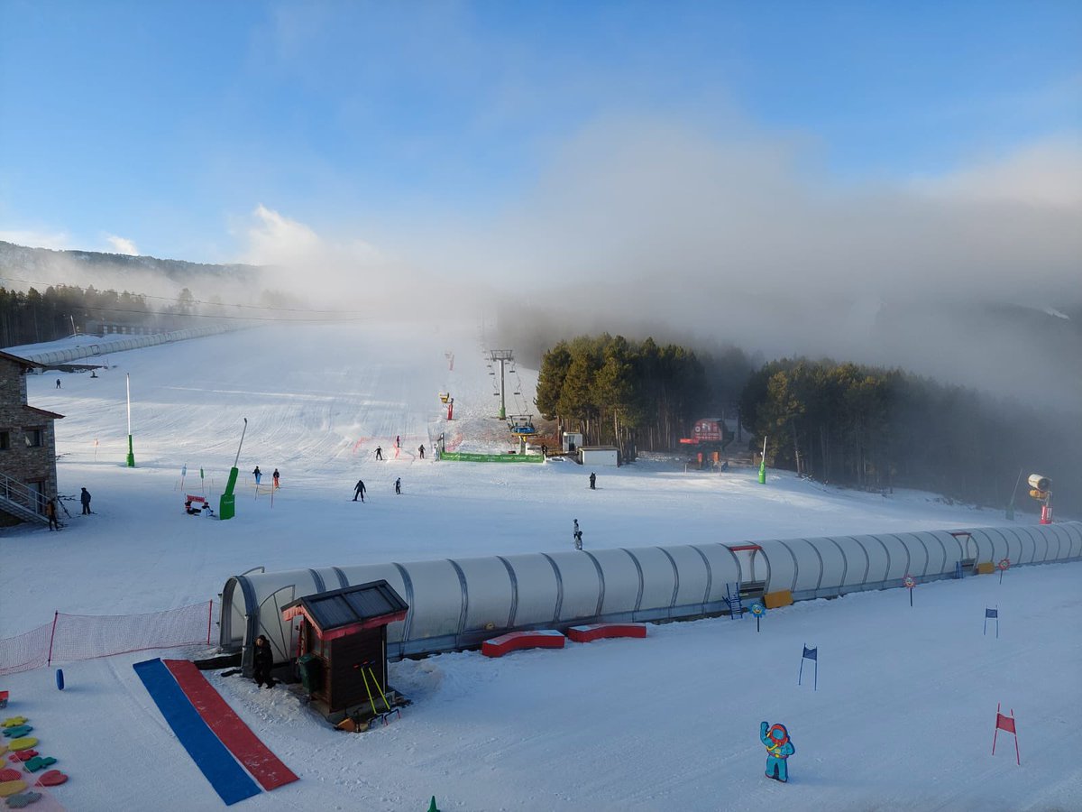 Ski trip update!

Today we received some photos of the students in the ski slopes! We are so please to hear that all students are well and are having a great time!

#TeamRushden #AspireExploreSucceed