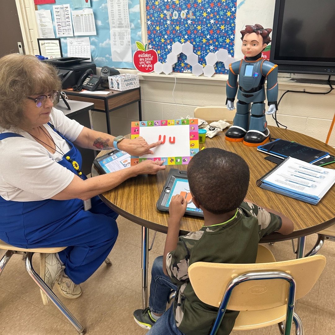 robokind's tweet image. ✨ Hands-on learning in action!

This snapshot from Bessemer City Schools captures a dedicated teacher working one-on-one with a student to bring RoboKind tools to life in the classroom. 

#RoboKind #InstructionalCoaching #SpecialEducation #ClassroomImpact #TeacherSupport