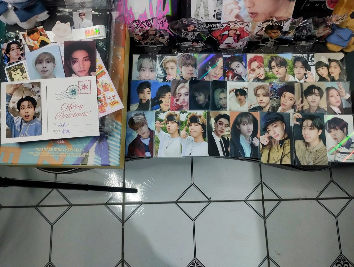 ✨ Feedback Positivo para a Diva <a href="/porandyy_/">𝑨𝒏𝒅𝒚 🐇</a> ✨
Salvadora da pátria, salvou mais de 10 PCs meus de uma caloteira nojenta, sem pedir nada em troca, embrulhou tudo com muito carinho e amor. OS MIMOS MEU DEUS🥹❤️ Esse cartão de Natal até ficou na minha árvore🥰 Obrigada💕