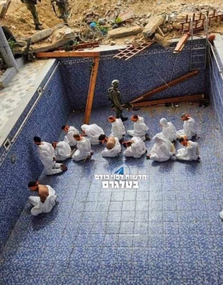 بلنكن الذي ياتي دوما ليتكلم عن الأسري الأسرائيلين ويجب
اخرجهم ويجب ويجب ولكن لا يتكلم عن اسرانا الذين يموتون كل يوم في سجون الأحتلال ويموتون قهرا وجوعا واغتصابا لله المشتكى💔😔