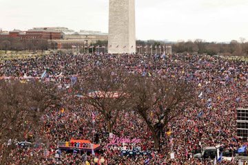 AmyKremer's tweet photo. Happy Patriot’s Day!

4 yrs ago today, millions gathered @ the Ellipse w/ @realDonaldTrump after the 2020 stolen election

It was an amazing event full of love &amp; patriotism❤️🤍💙

Today, Congress will certify the Nov 2024 election of President Trump🇺🇸

We’ve come full circle💫 https://t.co/WS1uW63gjz