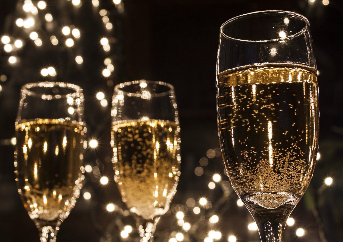 Story hour Champagner oder die verdammt kühnen Ladies der Champagne. Ein prickelndes Weinseminar zum Start ins neue Jahr 2025 🥂🍾 Termin: Do 23. Jan von 18 bis 20 Uhr #happynewyear #champagner #frauriesling #weinseminare #mannheim