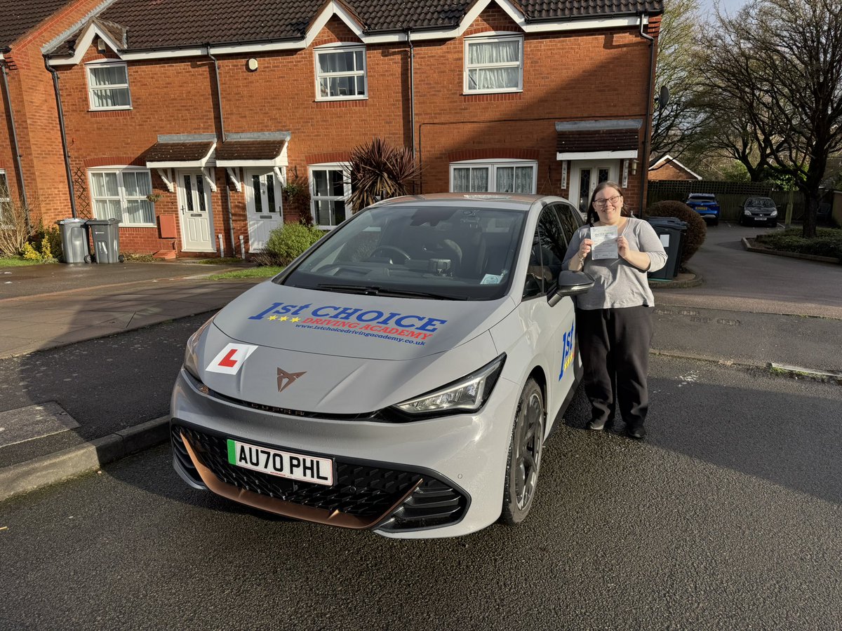 1stChoiceDA's tweet photo. 1st test of 2025 &amp; another 1st time pass 🎉🚗

Well done to Emily who passed her test today at the 1st attempt with @phildurose1 at the #Lichfield test centre

Well done from all of us from https://t.co/f66jzH0XAb https://t.co/qIxtYE8ovI