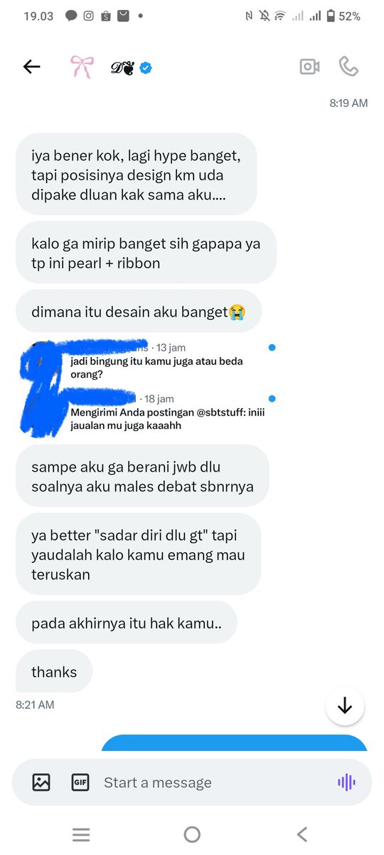 Dear para fansnya belio, yg dulu pernah ngomelin saya di sbt stuff sampe qrtnya menyentuh 100 perkara keychain pearl font ini 🙏 sampe saya beneran feels guilty pdhl saya gtau dia exist🤣 gimana kabarnya? desainermu si pemegang hak ribbon dan pearl yang katanya dia banget (cont.)