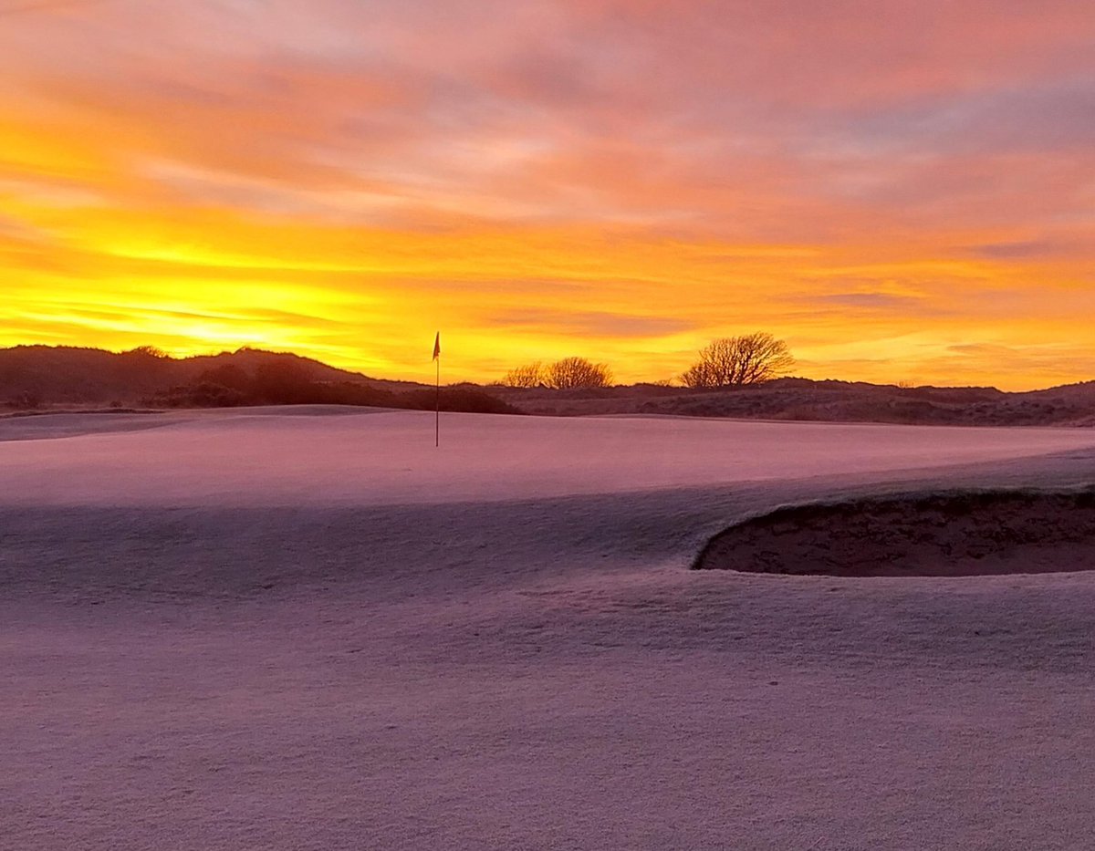 Frost at #sunrise - Courtesy of Alan Farrell - the 14th one #frosty #morning