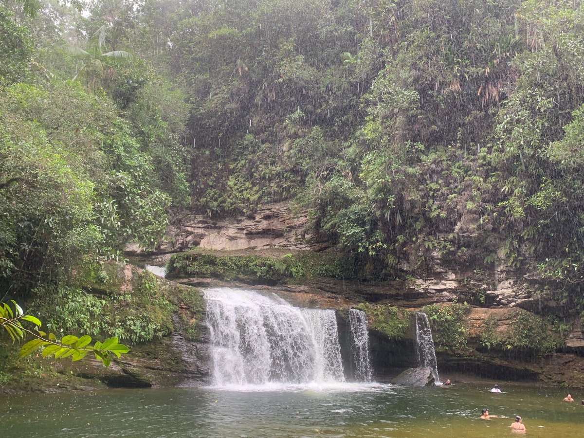 MariaPPradaR's tweet photo. La ruta hacia sur siguió para Putumayo; Mocoa, el Fin del Mundo, Puerto Asís y el Valle de Sibundoy. Algo de temor tenía por la ruta Mocoa - Sibundoy; hoy puedo decir que es majestuosa. Estar en medio del macizo amazónico te hace sentir que eres parte del paisaje natural. 20km/h. https://t.co/cqVQp9UJkt