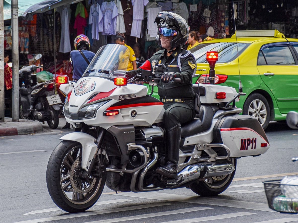 EmergencyThail1's tweet photo. Thailand military police motorcycles.
-Royal Thai Armed Forces Yamaha FJR1300A.
-Royal Thai Army Honda CTX1300.
-Royal Thai Navy BMW R1200 RT.
-Royal Thai Air Force FJR 1300A.
#militarypolice #policemotorcycle #policebike https://t.co/12K57KUUOI