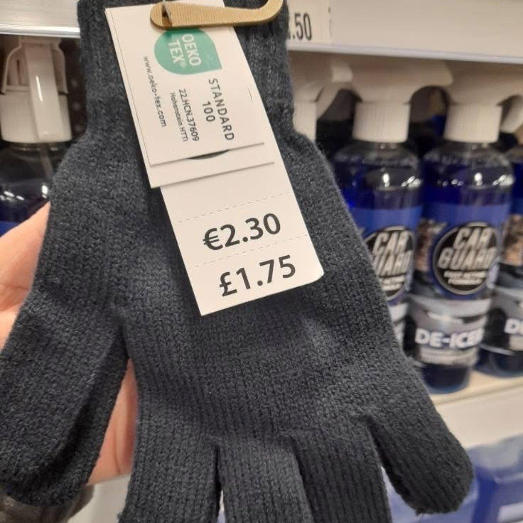 FaradayRetail's tweet image. Brace yourself for winter drives! ❄️
 Grab your car essentials starting at just 80p only at @Poundland. 
Your budget-friendly winter survival kit awaits. 🚗💨🧣🧤 
#WinterReady #CarEssentials #BudgetFriendlyOptions