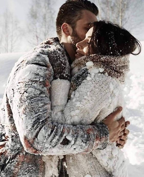 Ania04997360215's tweet photo. "(...)Banff przyniosło mi nie tylko miłość, lecz także cudowne przyjaźnie.
Zaraz...
Czy ja pomyślałam o tym słowie na M?"
🤭
#dfhMS🎅
@magdaszponar https://t.co/nVcLRz12ZO