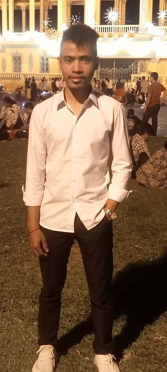 GayKmer71459's tweet photo. ថ្ងៃនេះថ្ងៃ��ិលខ្ញុំអុចធុនៅព្រះអង្គដងកាលសុំសេចក្ដីសុខឆ្នាំថ្មី2025រកសុីមានបានជាសផុតពីជំងឺទាំឡាយ🙏🙏🙏 https://t.co/KCp0wW7YEw