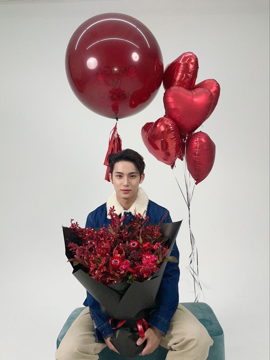mingyuhourly's tweet photo. #MINGYU #민규 #세븐틴 #SEVENTEEN @pledis_17 https://t.co/jMTaR3eQKf