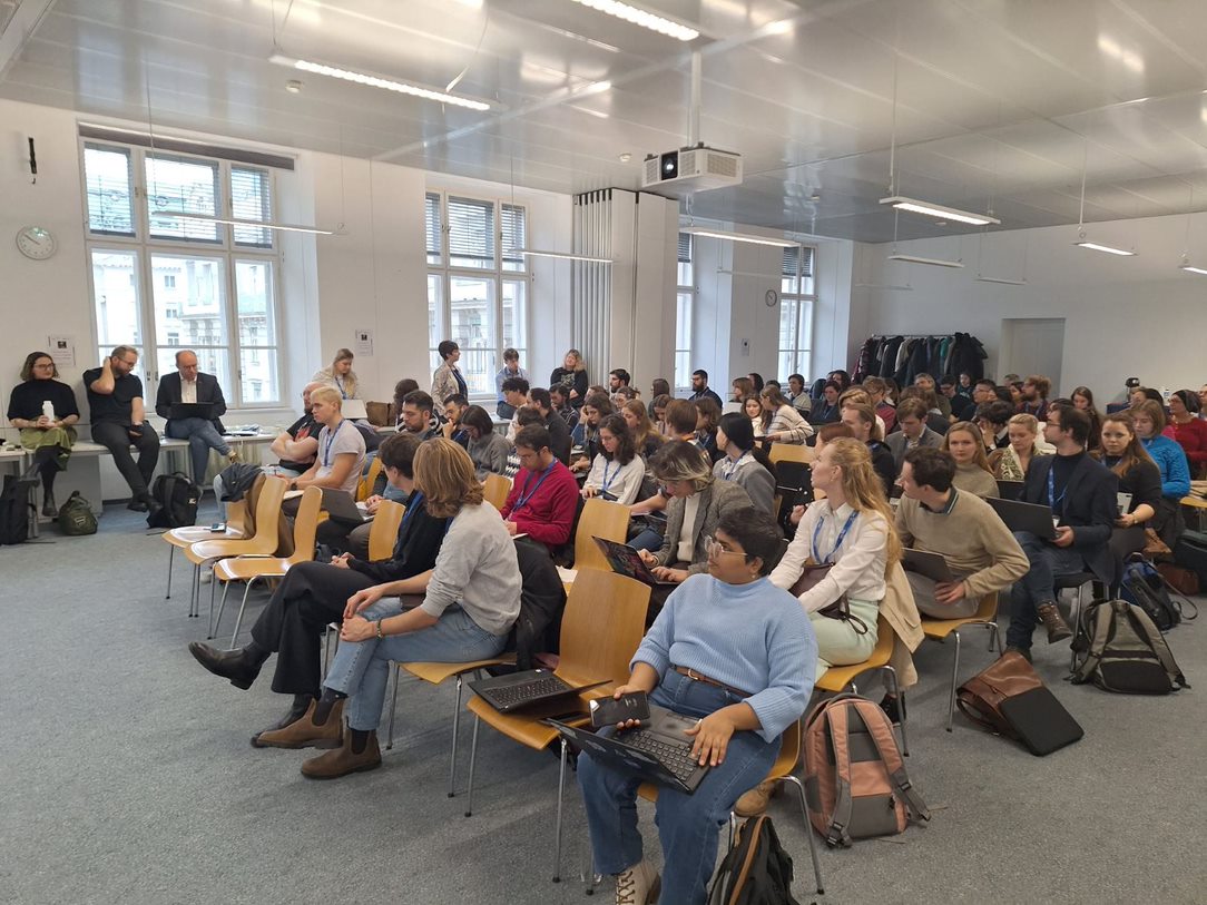 medieval_cuni's tweet photo. 📜 Winter School on Transkribus &amp; HTR at the Austrian Academy of Sciences (Dec 18–20, 2024) concluded a prior online series. Groups presented work on Carolingian Latin, Late Medieval Latin, Byzantine Greek, Medieval Czech, German, &amp; Syriac. 🇨🇿 Prague medievalists co-organized! https://t.co/Dlni5mKwUD