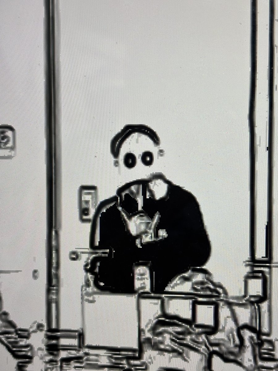 私の写真から線画だけ抽出したのですが、怖いなんてレベルではないぐらい怖い 
