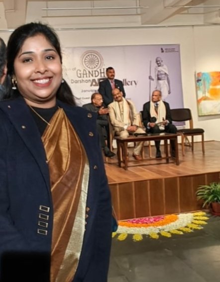 RASHMIIRAJPUT's tweet photo. Honored to represent @BBPSMV  at inauguration of Gandhi Darshan Art Gallery.
Met Hon Sh @ombirlakota  Ji, Padma Bhushan Sh. Ram Sutar Ji and incredible talents like Ms Puneet Madan &amp; Dr Urvashi Usha Grateful to my mentor &amp; Principal @vividh87 for this opportunity
@GandhiSmriti_ https://t.co/YUpUfwVad0
