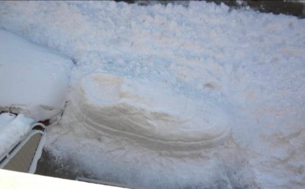 That time in Philly when it snowed two feet in two days and I made a car sized white on white AF1